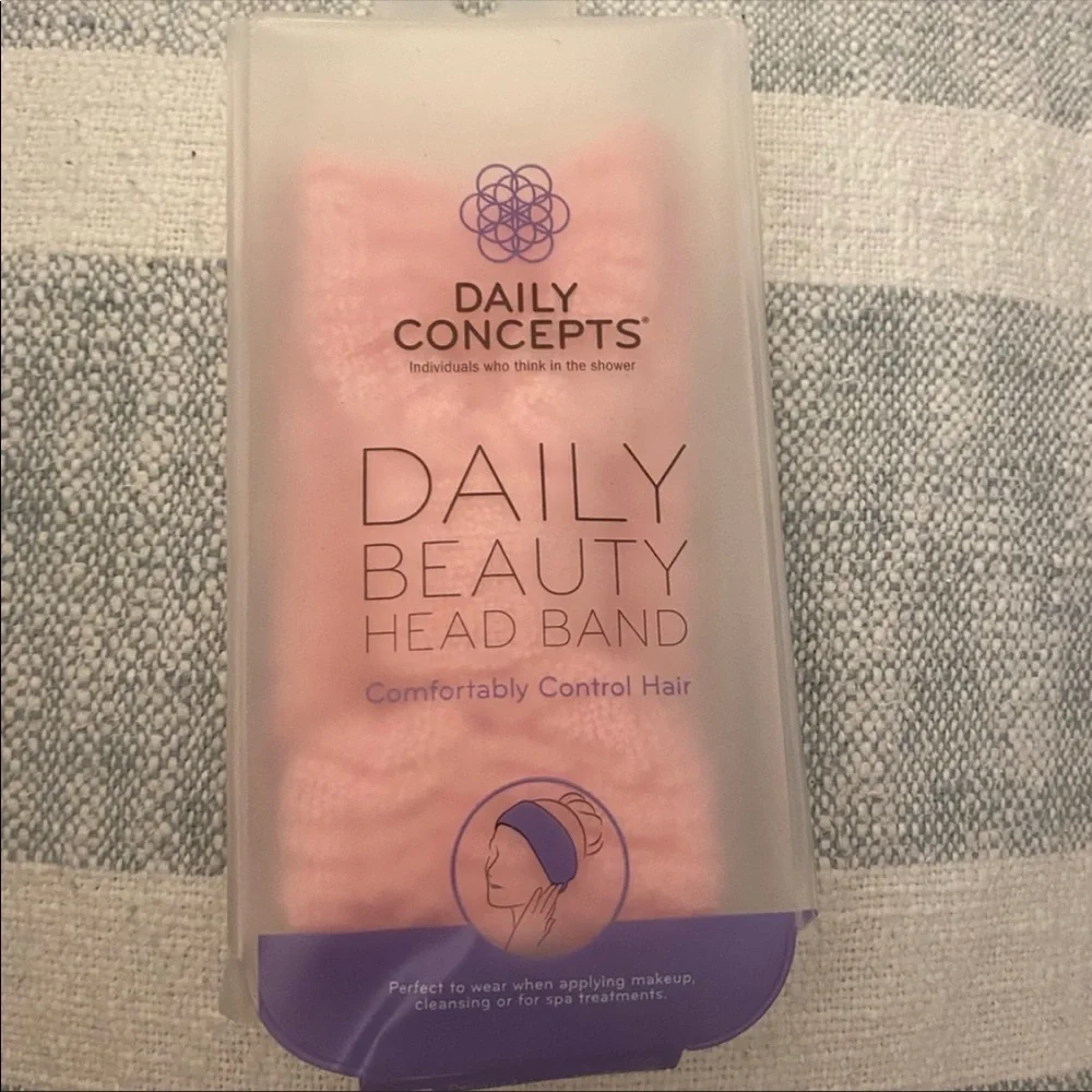 NWT ❤️Daily Concepts - Purple Daily Beauty Headband - OS